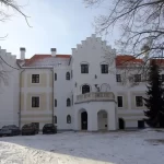 Újra megnyílt a Zsennyei Alkotóház