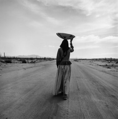 Graciela Iturbide: Los que viven en la arena
